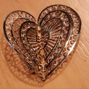 Gold Tone Filigree Heart Brooch
